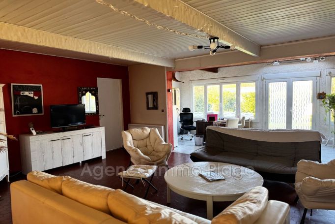 A vendre MAISON  4 PIECES 178 M2  SAINT VIVIEN DE MEDOC campagne