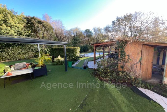 A vendre MAISON  4 PIECES 178 M2  SAINT VIVIEN DE MEDOC campagne
