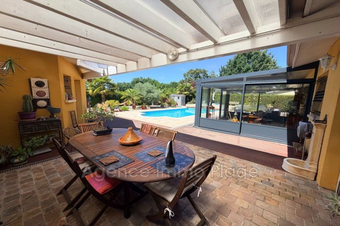 A vendre MAISON 4 PIECES 106 M2 BORD DE MER GRAYAN ET L HOPITAL