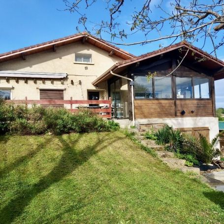 A vendre MAISON  9 PIECES 222 M2  JOSSE