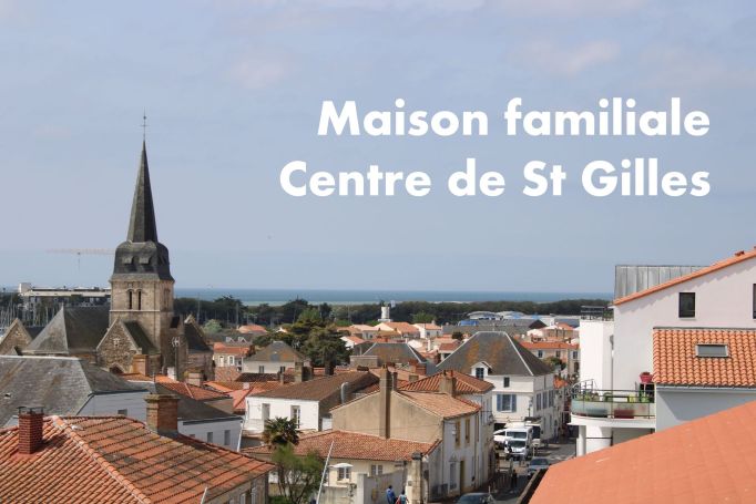 A vendre MAISON  8 PIECES 256 M2 BORD DE MER SAINT GILLES CROIX DE VIE
