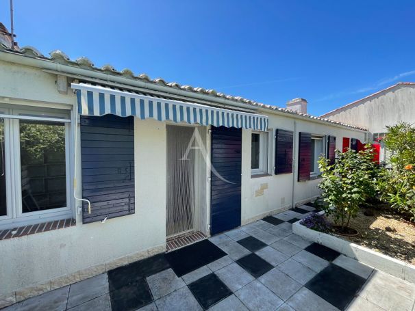 A vendre MAISON  4 PIECES 69 M2 BORD DE MER LONGEVILLE SUR MER