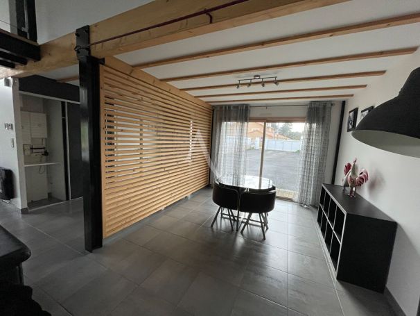 A louer MAISON  7 PIECES 175 M2 BORD DE MER JARD SUR MER