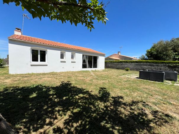 A vendre MAISON  4 PIECES 65 M2 BORD DE MER TALMONT SAINT HILAIRE