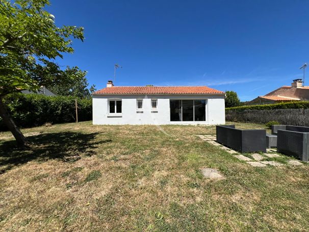 A vendre MAISON  4 PIECES 65 M2 BORD DE MER TALMONT SAINT HILAIRE