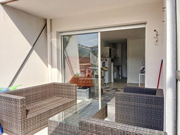 A louer STUDIO  21 M2 TERRASSE BORD DE MER CAGNES SUR MER