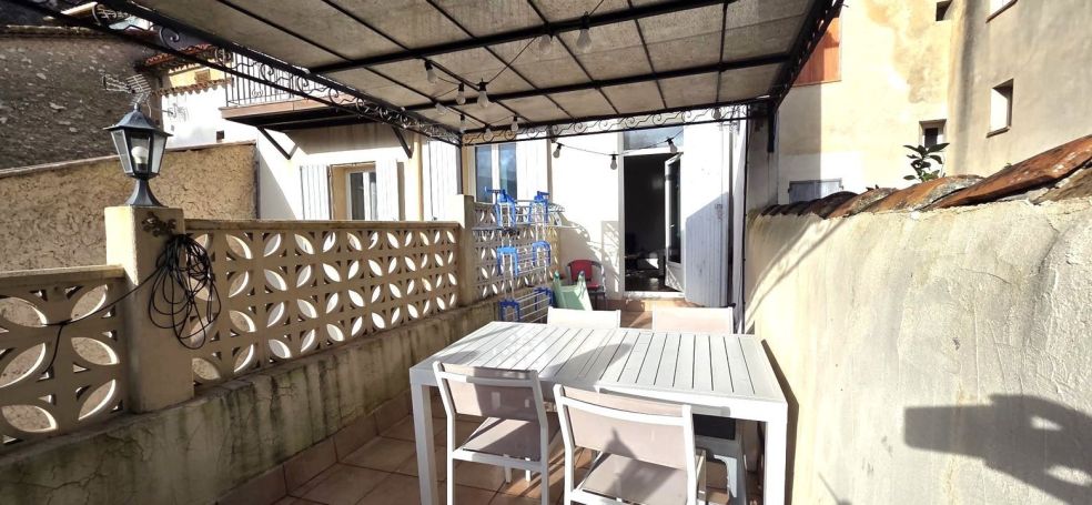 A louer APPARTEMENT T4 106 M2 TERRASSE  SIGNES