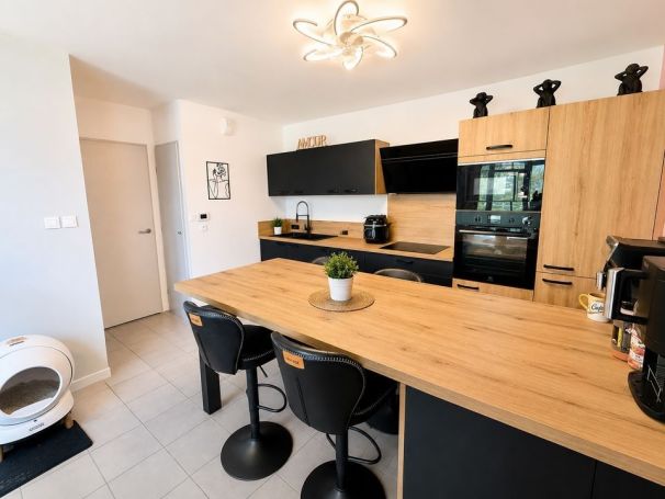 A louer APPARTEMENT T3 60 M2 TERRASSE BORD DE MER ISTRES