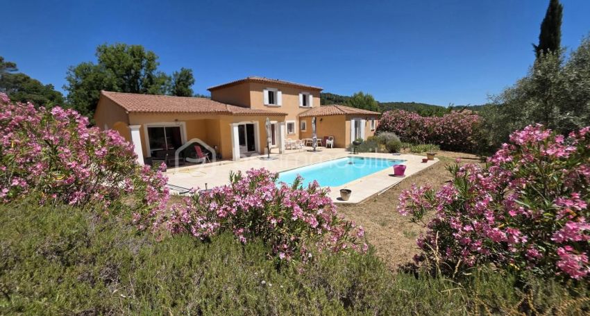 A louer MAISON  6 PIECES 170 M2  LES ARCS