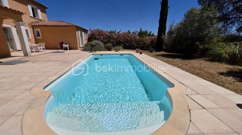 A louer MAISON  6 PIECES 170 M2  LES ARCS