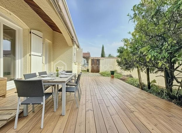 A louer MAISON  5 PIECES 110 M2 BORD DE MER MARSEILLAN
