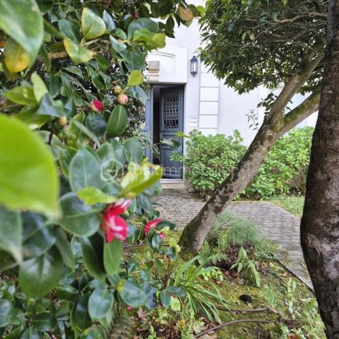 A louer APPARTEMENT DE PRESTIGE T5 124 M2 PIEDS DANS L'EAU PORNICHET