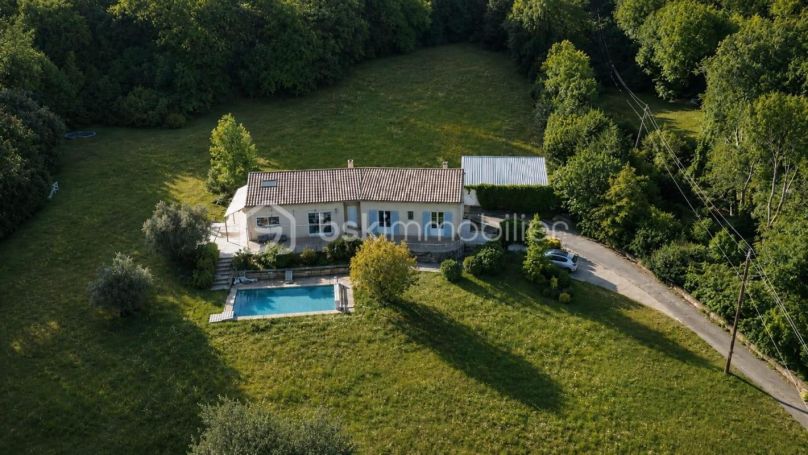 A louer MAISON  7 PIECES 180 M2  SAINT PONS DE THOMIERES