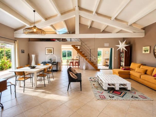 A louer MAISON  7 PIECES 180 M2  SAINT PONS DE THOMIERES