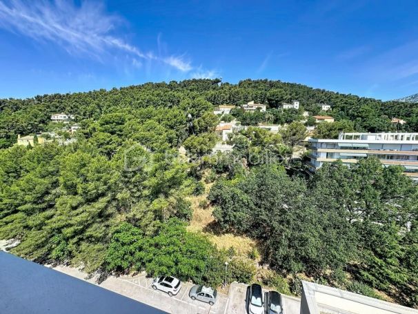 A louer APPARTEMENT T3 64 M2 BORD DE MER LA GARDE