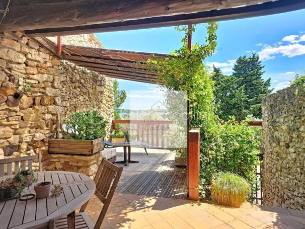 A louer MAISON  DE MAîTRE  POUGNADORESSE