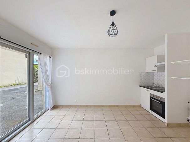 A louer STUDIO NEUF  23 M2  BLAIN