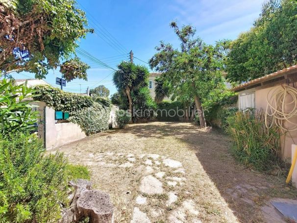 A louer STUDIO  32 M2 TERRASSE BORD DE MER LA SEYNE SUR MER