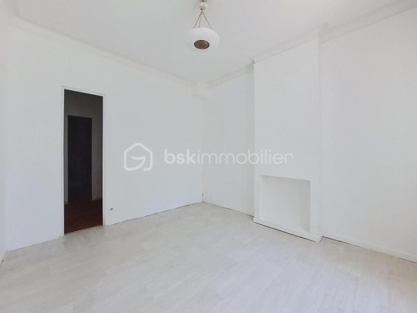 A louer STUDIO  29 M2 TERRASSE BORD DE MER LA SEYNE SUR MER
