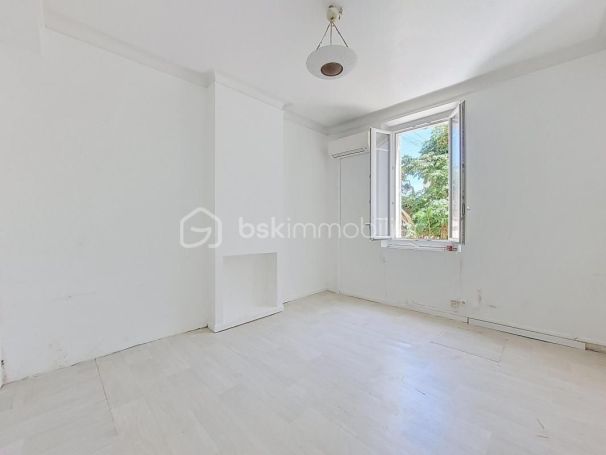 A louer STUDIO  29 M2 TERRASSE BORD DE MER LA SEYNE SUR MER