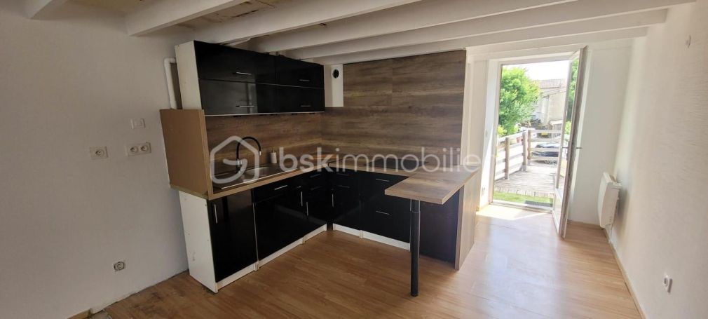 A louer APPARTEMENT T2 32 M2 TERRASSE BORD DE MER SAUJON