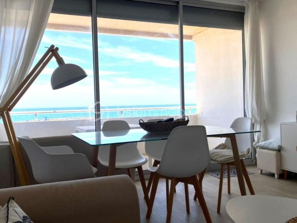 A louer APPARTEMENT DUPLEX T4 57 M2 TERRASSE PIEDS DANS L'EAU VALRAS PLAGE