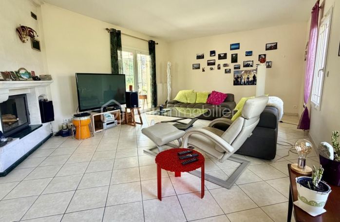 A louer MAISON  5 PIECES 220 M2 BORD DE MER BIGANOS