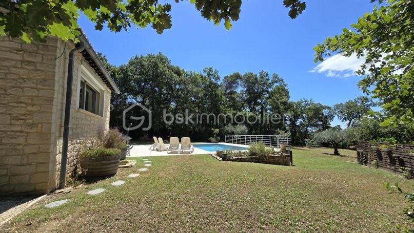 A louer MAISON  6 PIECES 174 M2  PONT SAINT ESPRIT