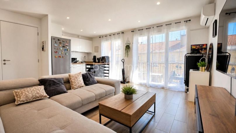 A louer APPARTEMENT T3 52 M2 BORD DE MER LA SEYNE SUR MER