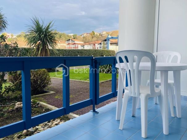 A louer STUDIO  30 M2 TERRASSE PLAGE à PIED CIBOURE