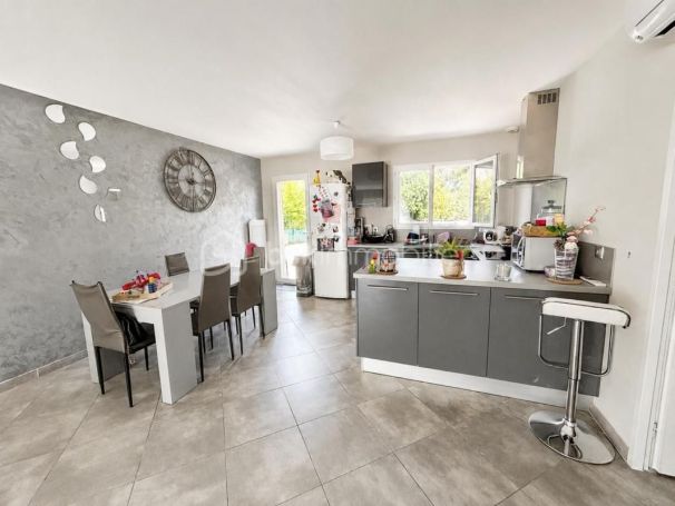 A louer MAISON  CONTEMPORAINE  SOLLIES PONT