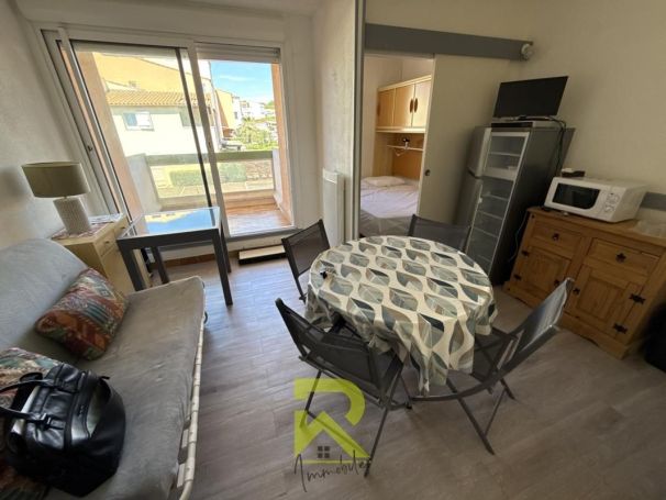 A louer STUDIO  30 M2 TERRASSE PLAGE à PIED LE CAP D AGDE