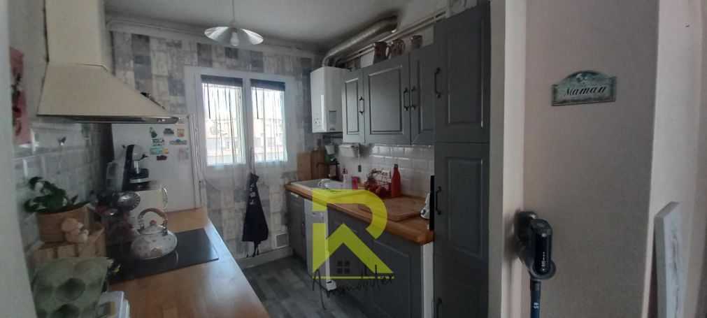 A louer APPARTEMENT T4 79 M2  BEZIERS