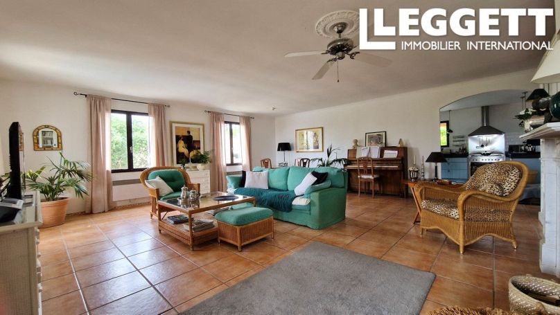A louer MAISON  6 PIECES 192 M2  LA LIVINIERE