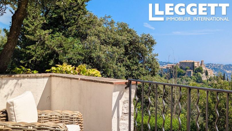 A louer MAISON  6 PIECES 210 M2 BORD DE MER CARROS