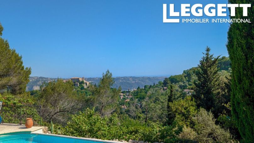 A louer MAISON  6 PIECES 210 M2 BORD DE MER CARROS