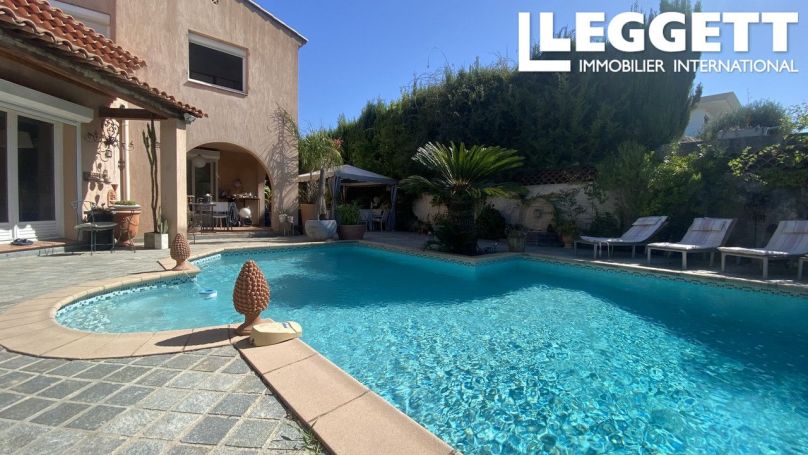 A vendre MAISON  6 PIECES 214 M2 BORD DE MER NICE