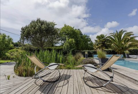 vente Baden, propriété de caractère en pierre sous chaume
