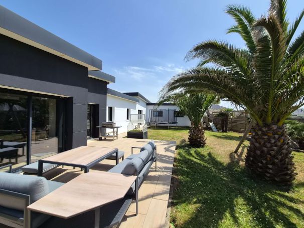 A vendre Belle maison contemporaine 7 pieces 500 metres de la plage Guisseny