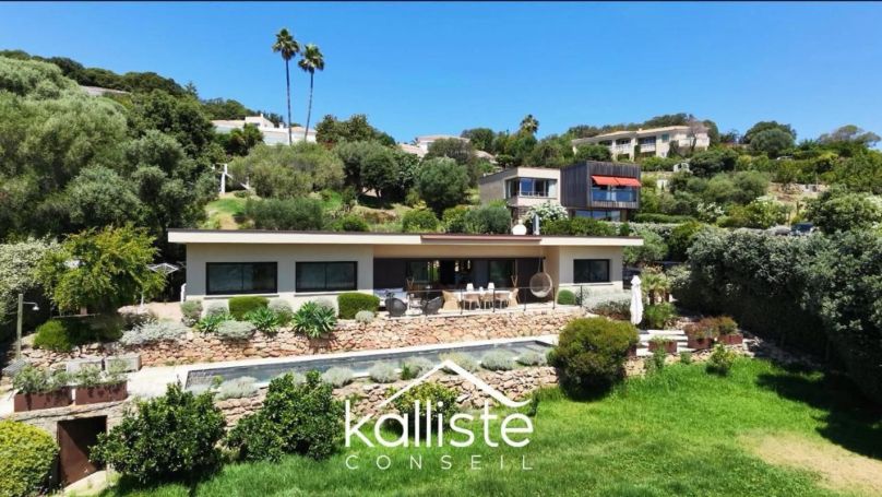 A louer MAISON  4 PIECES 111 M2 BORD DE MER AJACCIO