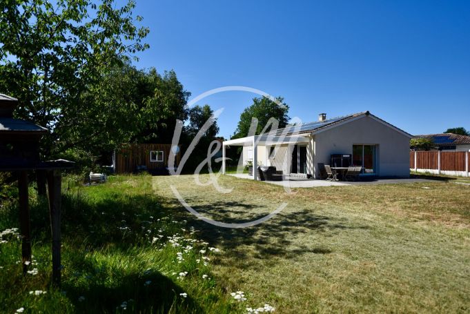 A vendre JOLIE MAISON CONTEMPORAINE 3 PIECES 83 M&sup2; PLAIN-PIED GRAND TERRAIN Le Porge