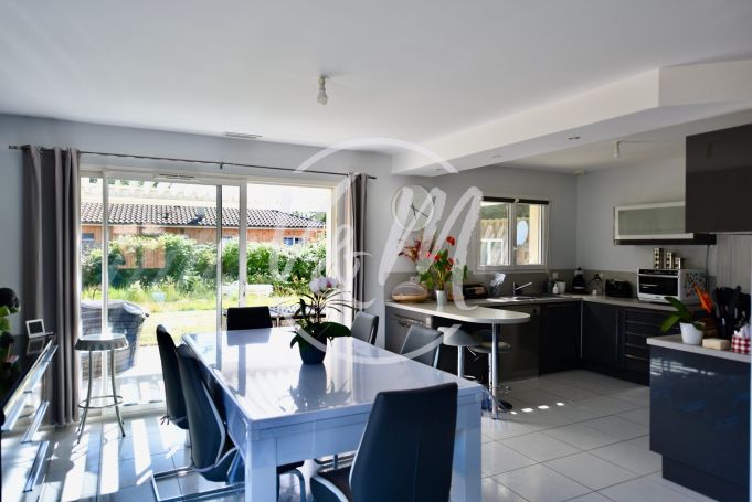 A vendre JOLIE MAISON CONTEMPORAINE 3 PIECES 83 M&sup2; PLAIN-PIED GRAND TERRAIN Le Porge