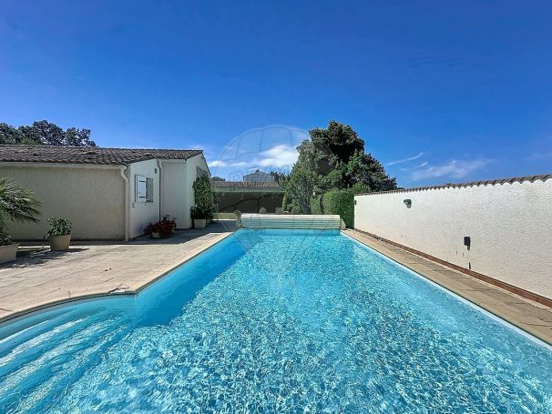 A louer MAISON  7 PIECES 169 M2  GARONS