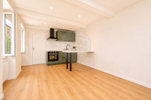 A louer STUDIO  20 M2 BORD DE MER VILLENEUVE LOUBET