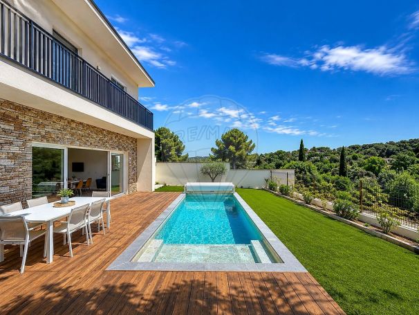 A louer MAISON  CONTEMPORAINE  NIMES