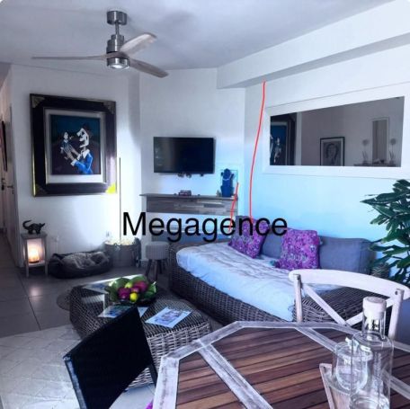 A louer APPARTEMENT T3 61 M2 TERRASSE BORD DE MER BORMES LES MIMOSAS