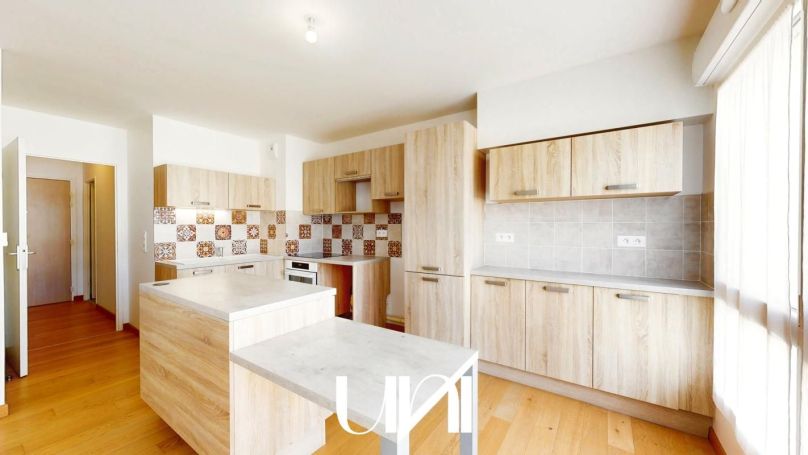 A louer APPARTEMENT T3 68 M2  CAEN