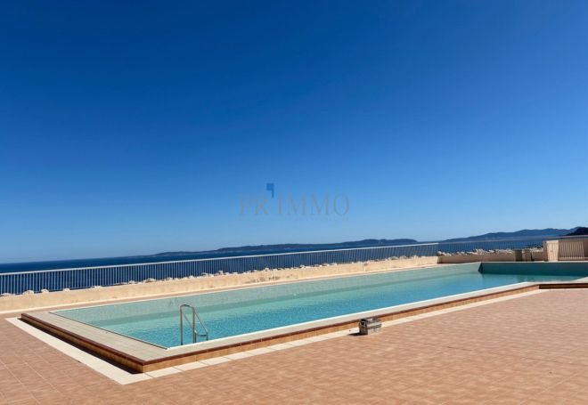 A louer APPARTEMENT DE PRESTIGE NEUF T4 75 M2 TERRASSE BORD DE MER BORMES LES MIMOSAS