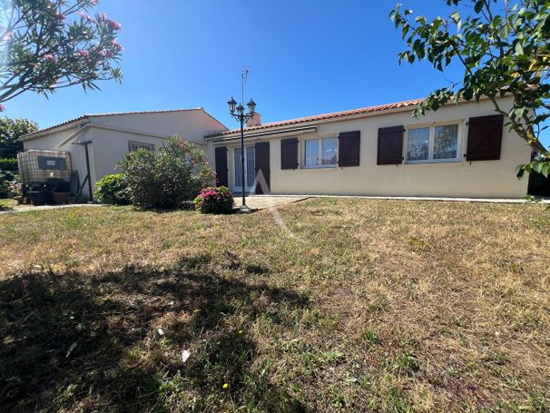 A vendre MAISON  4 PIECES 94 M2 BORD DE MER LONGEVILLE SUR MER