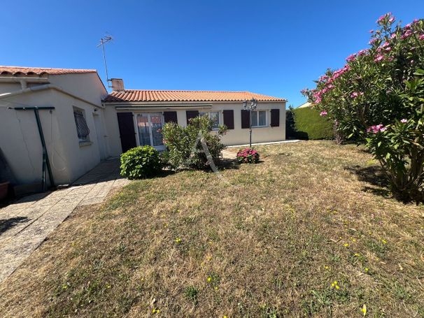 A vendre MAISON  4 PIECES 94 M2 BORD DE MER LONGEVILLE SUR MER